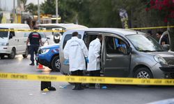 2 kişi otomobilde silahla vurularak öldürüldü