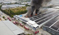 Uşak OSB'de çıkan yangın, 2 fabrikaya sıçradı