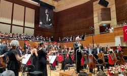 İzmir Devlet Senfoni Orkestrası ile Devlet Opera ve Balesi Korosu'ndan konser