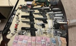 Yasa dışı silah ticareti yapan 4 kişi tutuklandı