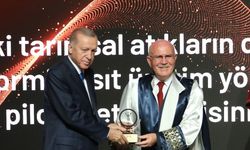 Uşak Üniversitesi, Ödülünü Cumhurbaşkanının Elinden Aldı