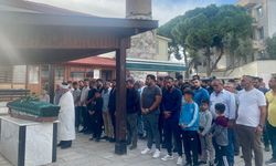 Eşi tarafından bıçaklanarak öldürülen kadının cenazesi toprağa verildi