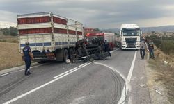 Traktör kamyonla çarpıştı, sürücü yaralandı