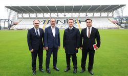 AK Parti İzmir Milletvekili Kasapoğlu, Manisa 19 Mayıs Stadı'nı inceledi