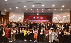 "100 Milyon Adımla 100 Öğrenciye Burs Yürüyüş" etkinliğinde, ödül töreni yapıldı