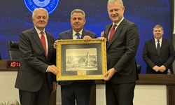 Vali Elban İzmir Ticaret Odası meclis toplantısında