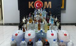 Uşak'ta yılbaşı önü şişe şişe kaçak ve el yapımı rakı ve viski yakalandı