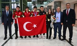Kış Gençlik Olimpiyatları'ndan madalya ile dönen Bozdağ, coşkuyla karşılandı