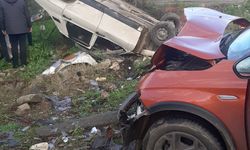 Karacasu'da iki otomobilin çarpıştı!
