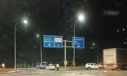 Afyonkarahisar'da Otomobil Tıra Çarptı