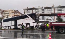 Uşak Ağaoğlu Tekstil’in işçi otobüsü kaza yaptı