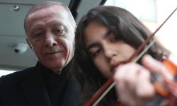 Cumhurbaşkanı Erdoğan, Denizli'de keman çalan öğrenci ile sohbet etti