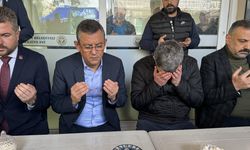 Özgür Özel, İzmir'de öldürülen taksi şoförünün ailesini ziyaret etti