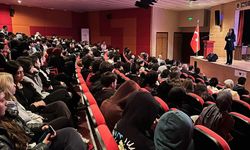 TUBİTAK Bilgilendirme Toplantısına Uşak'ta Bin 800 Öğrenci Katıldı