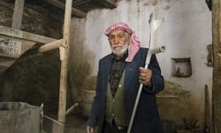 Uşak'ta asırlık su değirmeninde 54 yıldır buğday öğütüyor