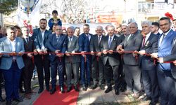 Kosova İçişleri Bakanı Xhelal Sveçla, Manisa'da park açılışına katıldı