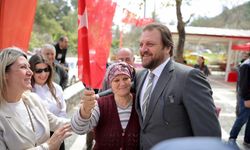 Marmaris Belediye Başkan adayı Yazıcı, mahalle ziyaretleri yaptı