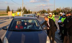 Uşak Valisi Ergün, trafik denetimlerine katıldı