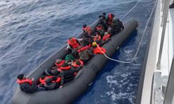 İzmir açıklarında 45 göçmen yakalandı
