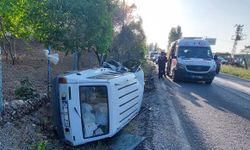 İzmir'de iki otomobil çarpıştı, 4 kişi yaralandı