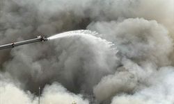 Uşak’ta bir tekstil fabrikasında yangın çıktı