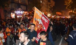 Kütahya'da Galatasaray taraftarları şampiyonluğu kutladı