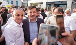 AK Parti İzmir İl Başkanlığında bayramlaşma programı düzenlendi