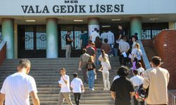 Uşak ve çevre illerde YKS'nin ikinci oturumu yapıldı