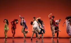 37. Uluslararası İzmir Festivali'nde çağdaş dans topluluğu Folkwang Tanzstudio sahne aldı