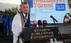 DPÜ Rektörü Prof. Dr. Kızıltoprak'tan mezuniyet töreninde Filistin mesajı: