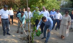 Muğla'da Sarıgerme Plajı'na mavi bayrak asıldı