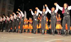 Uluslararası Halk Dansları Festivali ekipleri Kale'de oyunlarını sergiledi