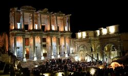 Gece Müzeciliği konserlerinin ilki, Efes Antik Kenti'nde düzenlendi