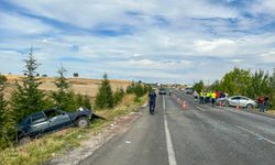 Uşak'ta iki otomobilin çarpışması sonucu anne ve oğlu hayatını kaybetti