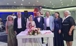 Enes ve Melisa’yı mutlu günlerinde yalnız bırakmadılar