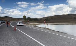 Kütahya'da heyelanın taşırdığı göl nedeniyle kapanan yol yeniden trafiğe açıldı