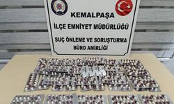 İzmir'de uyuşturucu hap bulunan otomobilin sürücüsü tutuklandı