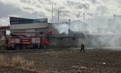 Afyonkarahisar'da depoda çıkan yangın söndürüldü