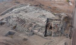 Seyitömer Höyüğü'nde Tunç Çağı'ndan kalma haşhaş ve nohut taneleri bulundu