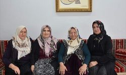 Afyonkarahisar'da 3 elti, 3 çocuğa koruyucu aile oldu