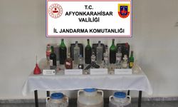 Afyonkarahisar'da bir evde 128 litre sahte içki ele geçirildi