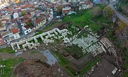 İzmir'in göbeğindeki antik tiyatro, Türkiye'nin "Kolezyum"u olmaya aday