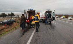 Denizli'de trafik kazasında ölen anne, baba ve 9 yaşındaki çocukları son yolculuğuna uğurlandı