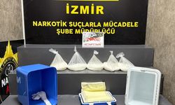 İzmir'de aracında 5 kilogram uyuşturucu bulunan kişi tutuklandı