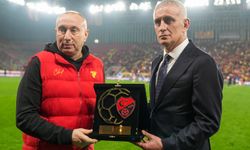 Göztepe Teknik Direktörü Stanmir Stoilov'a fair play ödülü verildi