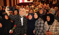 Afyonkarahisar'ın ilk kadın valisi Yiğitbaşı, merhametle çalışıyor