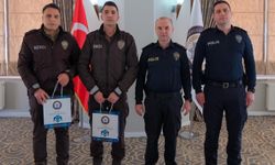 Denizli'de hükümlüyü yakalayan bekçilere plaket