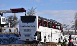 Afyonkarahisar Sinanpaşa'da otobüs kazası! 1 kişi hayatını kaybetti, 25 yaralı