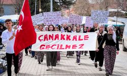 Kütahya'da öğrenciler Çanakkale ruhu için yürüdü