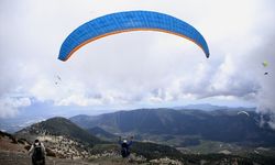 Fethiye Babadağ'da yamaç paraşütü hem heyecanı hem de turist sayısını artırıyor
